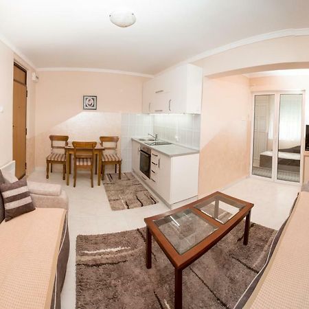 Valentina Apartman Apartment Petrovac Exterior photo